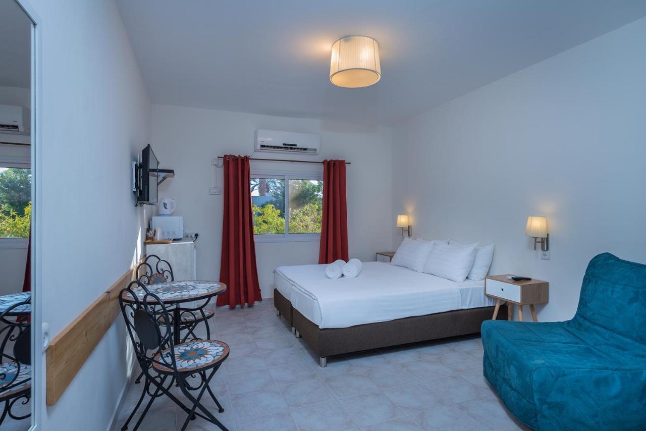 Eilot Kibbutz Country Lodging Eilat Bagian luar foto