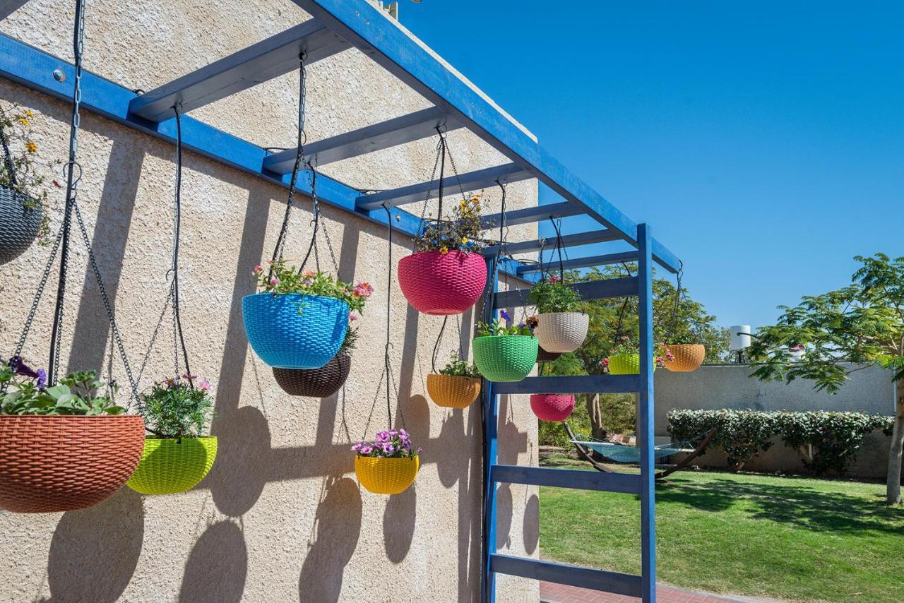 Eilot Kibbutz Country Lodging Eilat Bagian luar foto