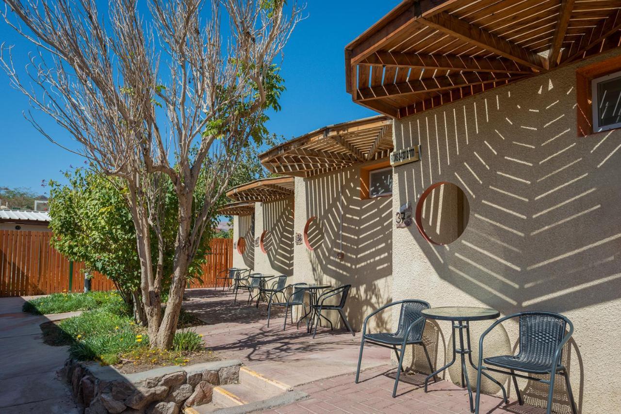 Eilot Kibbutz Country Lodging Eilat Bagian luar foto