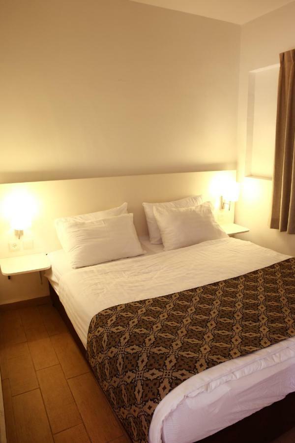 Eilot Kibbutz Country Lodging Eilat Bagian luar foto
